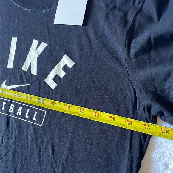 🆕Nike Softball Tee in Black - Picture 3 of 10